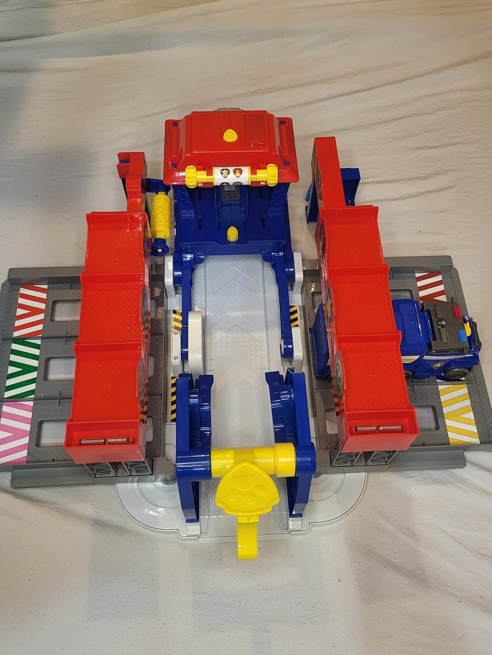 Paw Patrol Red & Blue Rescue Playset - Kids Toys
